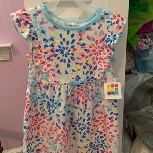 Girls dress Size 4T, NWT